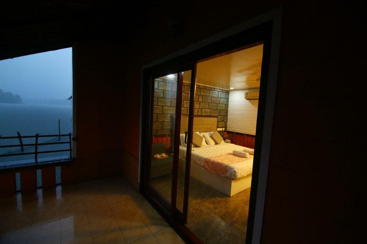 กรีน พาเลซ อยุรเวท รีสอร์ต Hotel Alappuzha ภายนอก รูปภาพ