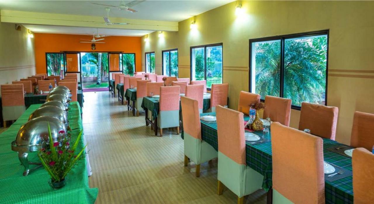 กรีน พาเลซ อยุรเวท รีสอร์ต Hotel Alappuzha ภายนอก รูปภาพ